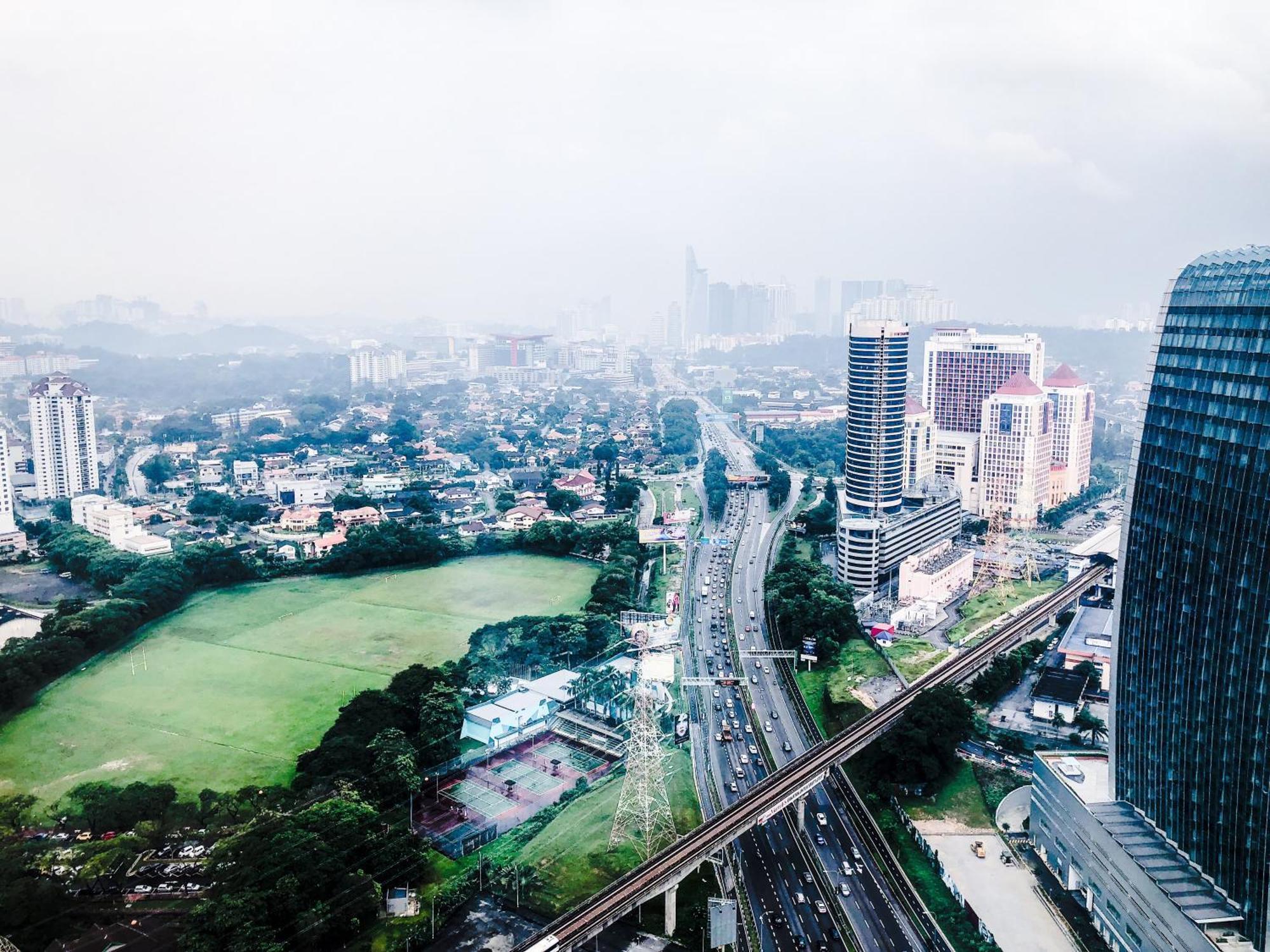 Chrisenbel Suites - Pinnacle Pj Petaling Jaya Luaran gambar